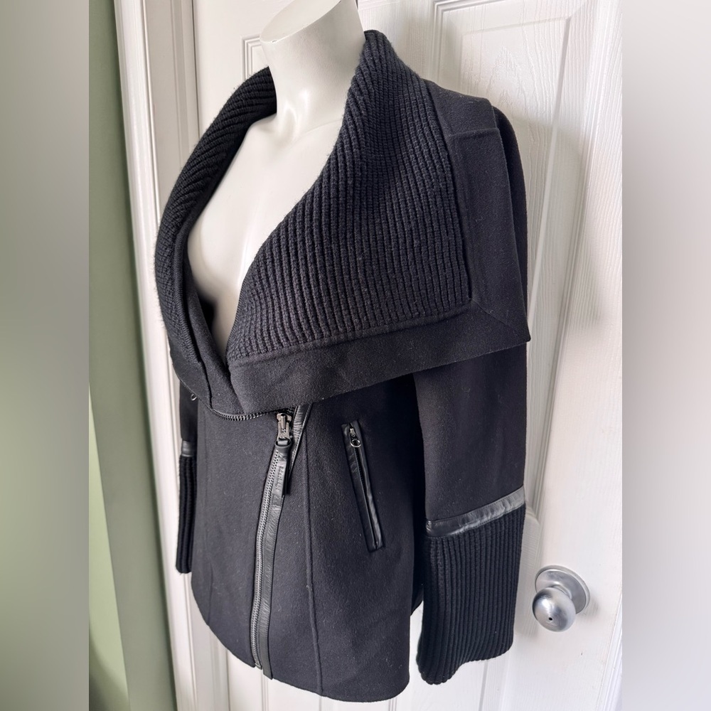 Women’s Mackage Wool Zip Fitted Wrap Coat Size Medium Like NEW - Picture 4 of 12